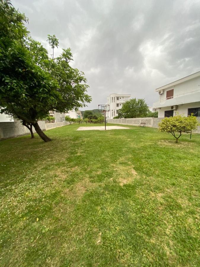 Apartments Toni ウルツィニ エクステリア 写真
